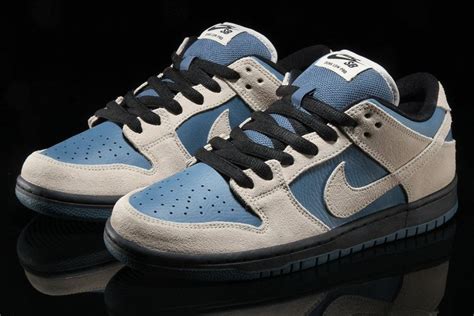 nike dunk thunderstorm